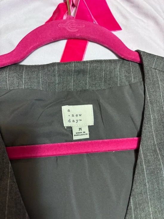 A NEW DAY pinstripe corporate chic vest - Picture 4 of 12